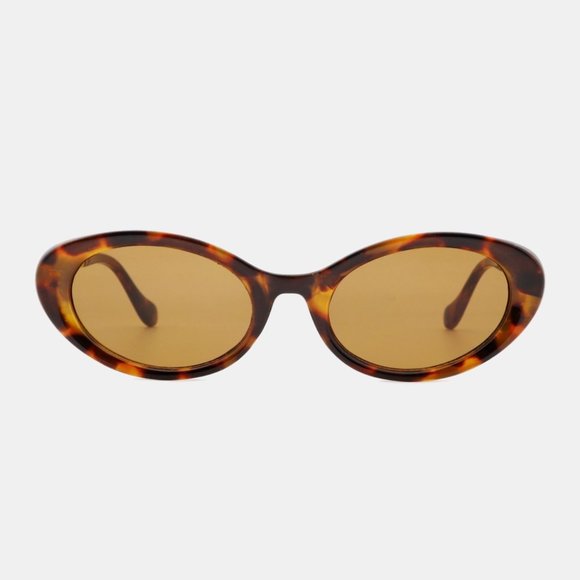 Cat-Eye Polycarbonate Frame Sunglasses in Tortoiseshell - Picture 3 of 5